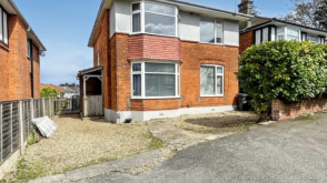 Detached House For Improvement in Bournemouth photo