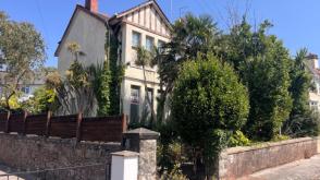 The property requires a program of refurbishment in Torquay photo