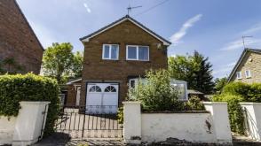 Detached house for updating in Chesterfield photo