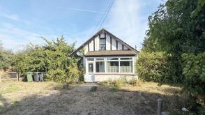 DEVELOPMENT OPPORTUNITY in Rochford photo