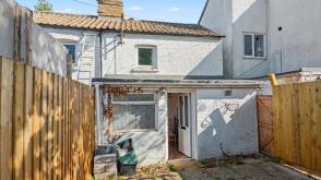 UNMODERNISED TWO BED SEMI DETACHED PROPERTY in Cambridge photo