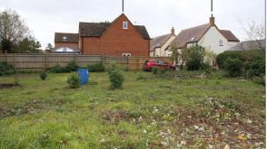 Building plot in Aylesbury photo