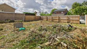 Individual single building plot in Cambridge photo