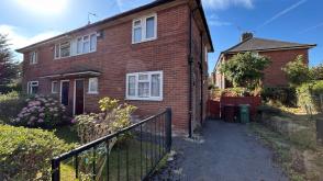 House requires modernisation in Leeds photo