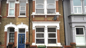 House requiring modernisation in Stratford photo