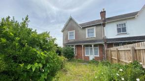 Property requiring modernisation in Torquay photo