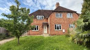 House for modernisation in Westbury photo