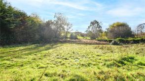 Land for sale in Thatcham photo