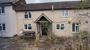 Cottage Requiring Modernisation in Exeter photo