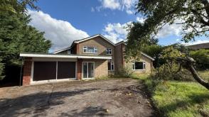 House in need of updating in North Walsham photo