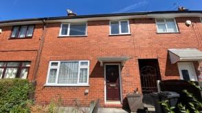 House In Need of Some Refurbishment in Bolton photo