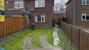 House In Need Of Modernisation in Crawley photo