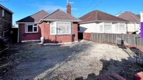 Under Offer, Refurbishment in Oakdale photo