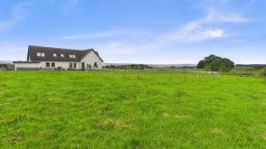 Land for sale in Kilncadzow photo