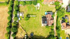 Land for sale in Aylesbury photo