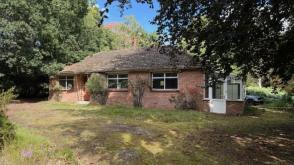 Detached bungalow requiring modernisation in Norwich photo