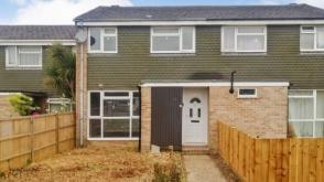 The property requires a program of refurbishment in Thatcham photo