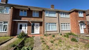 The property requires a program of refurbishment in Waltham Cross photo