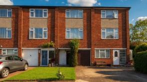 Refurbishment and repairs in Bromley photo