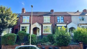 Property in need of refurbishment in Brierley Hill photo