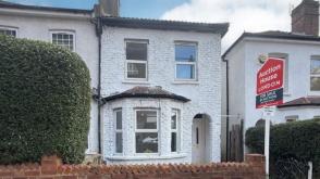 The property requires a program of refurbishment in South Norwood photo