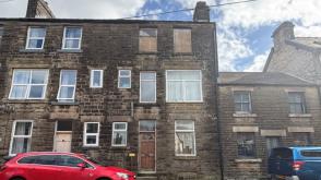 House in Need of Refurbishment in Buxton photo