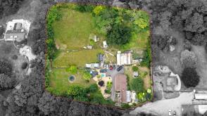 Dwelling suitable for extensive development in Chandlers Cross photo