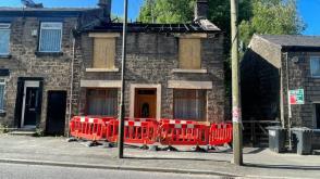 Refurbishment opportunity in Glossop photo
