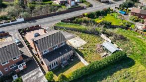 Land for sale in Wakefield photo