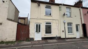 House now requires some improvement in Lowestoft photo