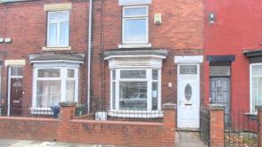 The property is in need of a full refurbishment in Middlesbrough photo