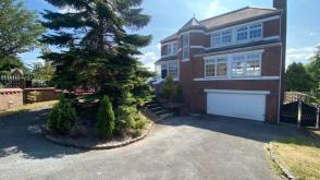 House in Need of Refurbishment in Southport photo