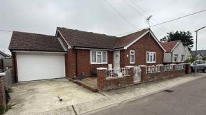 LIGHT REFURBISHMENT OPPORTUNITY in Clacton-on-Sea photo