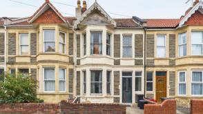 In need of refurbishment in Knowle photo