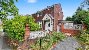 House requiring refurbishment in Oldham photo