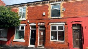 Property to refurbish and modernise in Manchester photo
