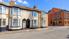 Property for modernisation and light refurbishment in Northampton photo