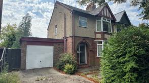 Semi detached house in need of renovation in Spalding photo