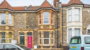 Great opportunity renovate in Easton photo