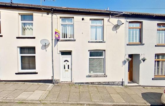 A mid terraced house requiring refurbishment in Tonypandy photo