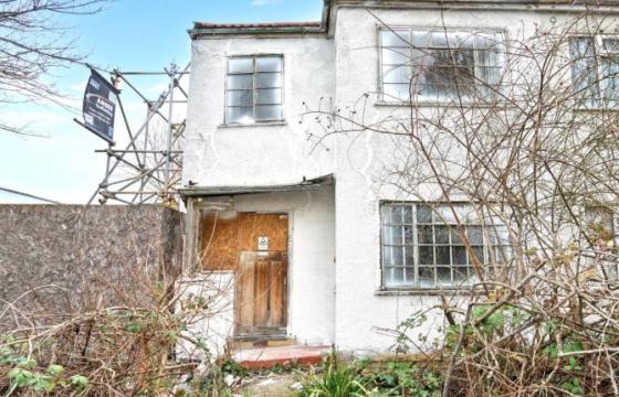 Semi Detached House in Need of Refurbishment in Mitcham photo