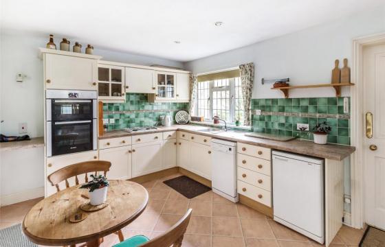 Under Offer, Extension potential in Dorking photo
