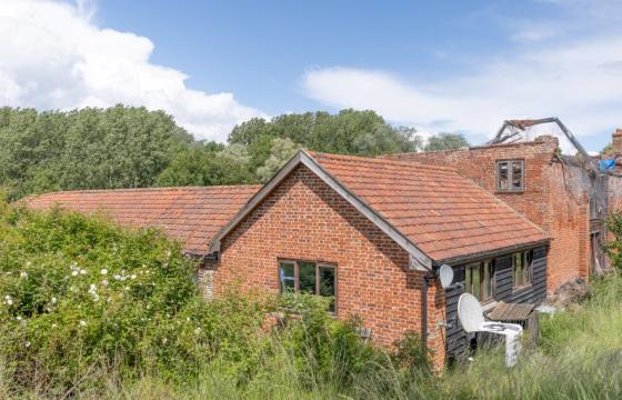 Fire damaged two storey barn in Bungay photo