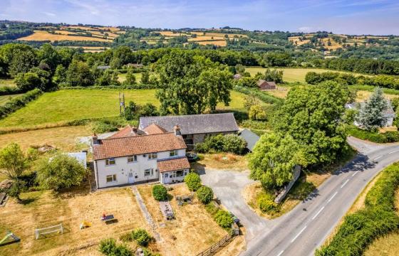 Land for sale in Hereford photo