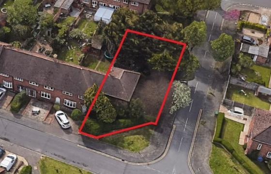 House and plot for sale in Romford photo