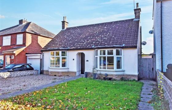 Freehold detached bungalow requiring modernisation in COLCHESTER photo