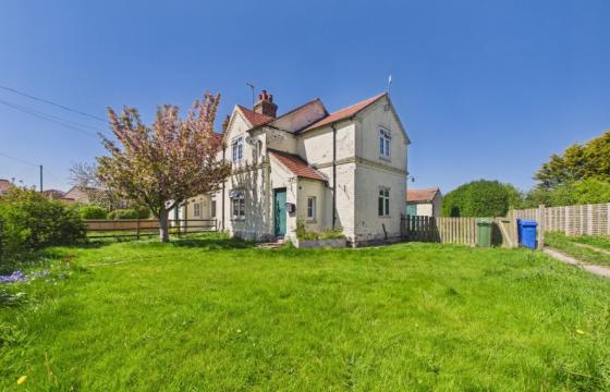 Cottage for renovation in Harpham photo