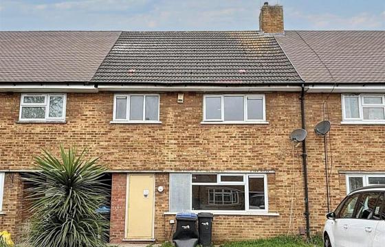 House requiring updating in ENFIELD photo