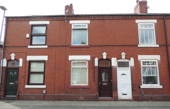 Property for refurbishment or modernisation in Audenshaw photo