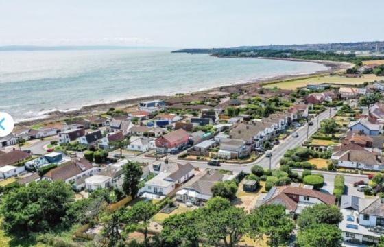 Land for sale in Sully photo